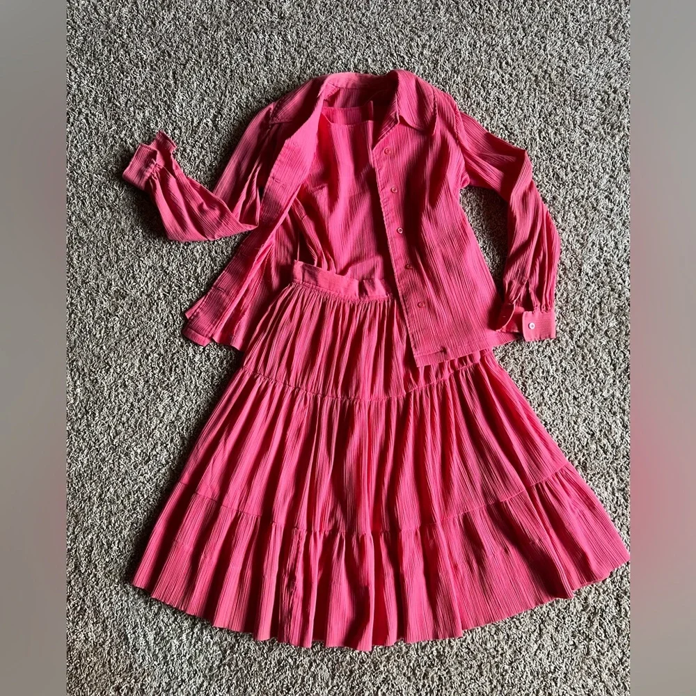 VINTAGE HANDMADE, One-Of-A-Kind Hibiscus Pink Tiered Skirt Set. - Picture 8 of 16
